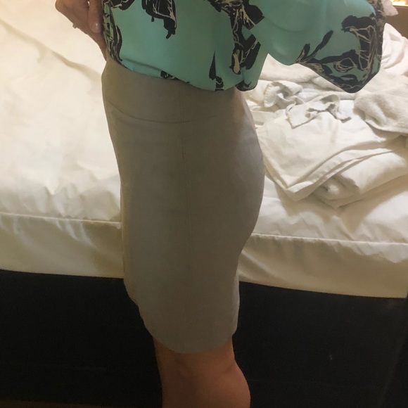 Express stretch gray pencil skirt - Picture 5 of 5
